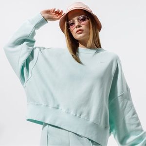 NIKE Trend Fleece Crop Loose Fit Sweatshirt XS